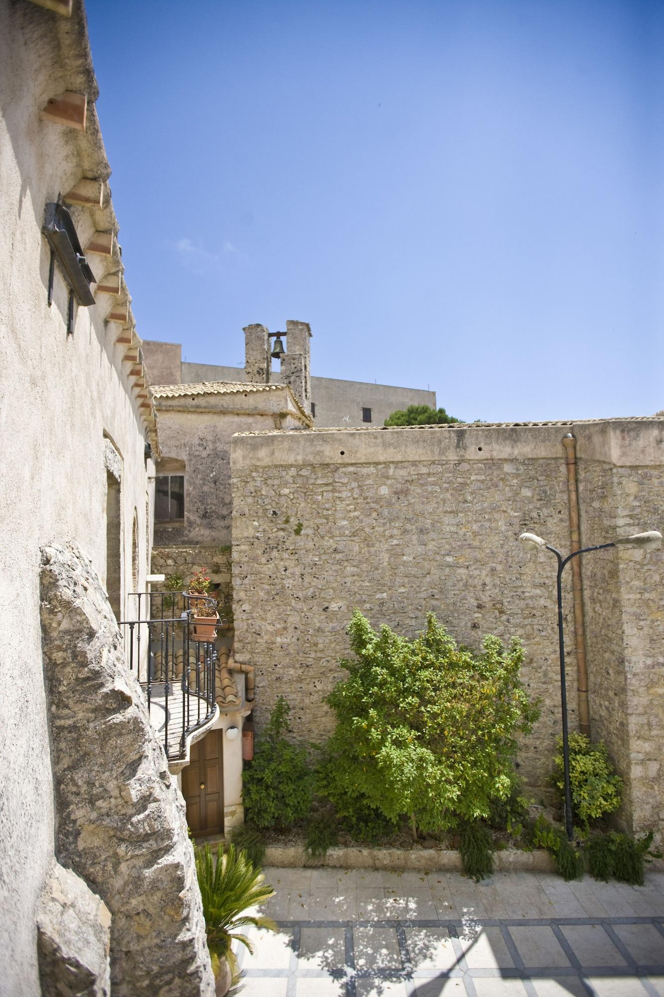 Il Carmine Dimora Storica Hotell Erice Exteriör bild
